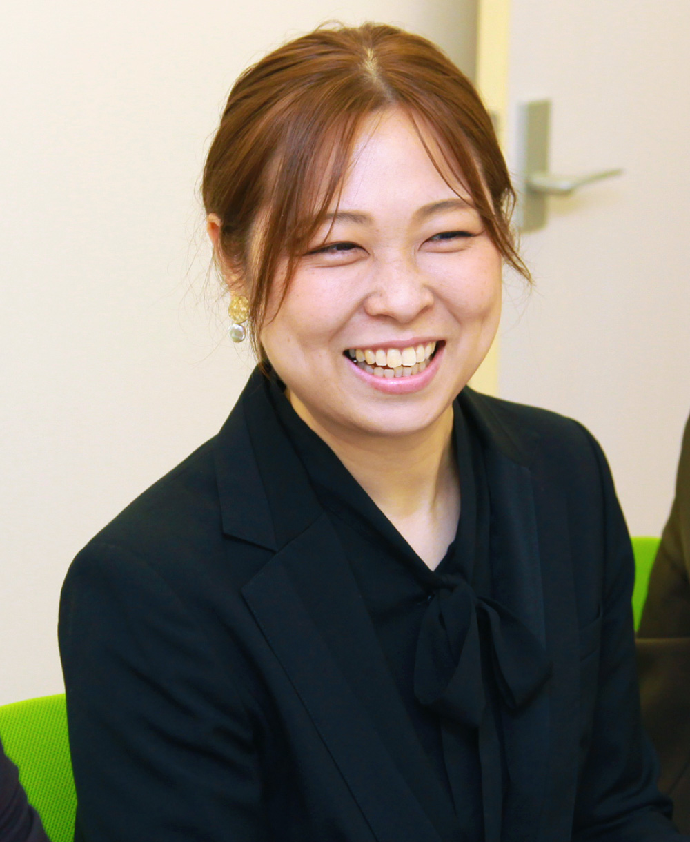 事務舩越 真弥子